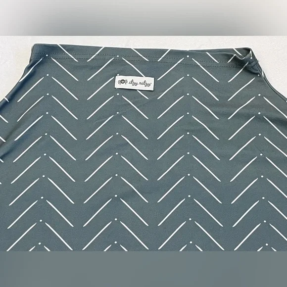 Itzy Ritzy Mom Boss 4-in-1 Carseat, Shopping Cart, or Breastfeeding Cover, Scarf - Picture 3 of 16